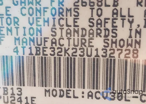 2003 Toyota Camry Le z USA, uszkodzony, nr VIN 4T1BE32K23U132728